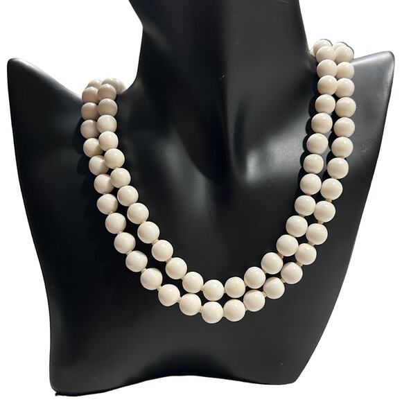 White Double Strand Beaded Necklace - Picture 2 of 4